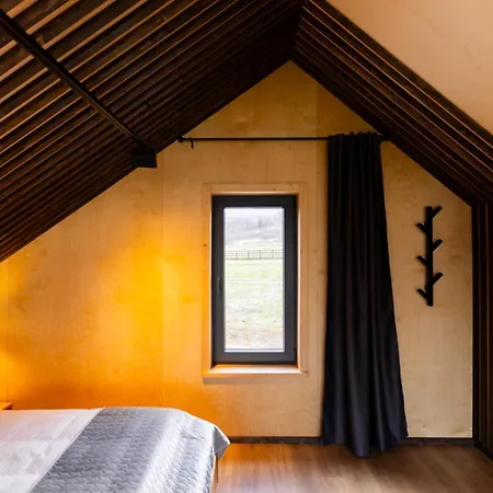 Lodge комплекс відпочинку крихая Solochin