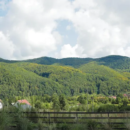 комплекс відпочинку крихая Lodge
